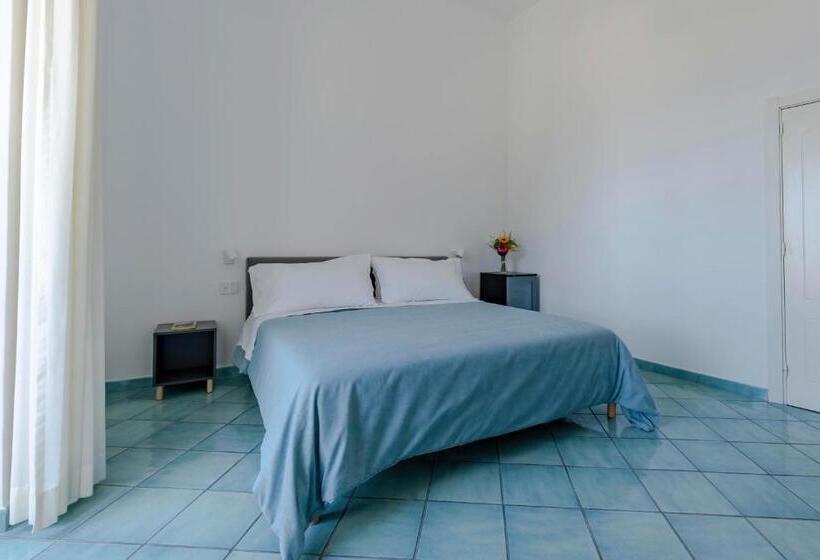 اتاق لوکس, Albergo La Prora