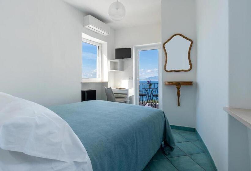 اتاق لوکس, Albergo La Prora