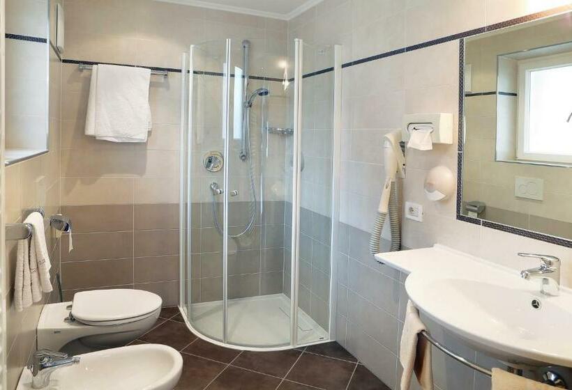 Полулюкс Вид на Горы, Astor Suites B&b