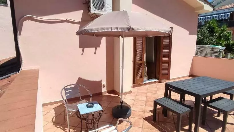 اتاق استاندارد سه نفره, Bed & Breakfast Laino