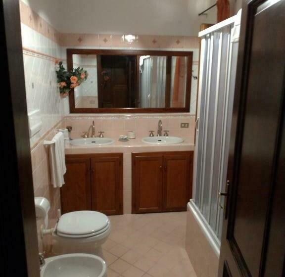 اتاق استاندارد سه نفره, Bed & Breakfast Laino