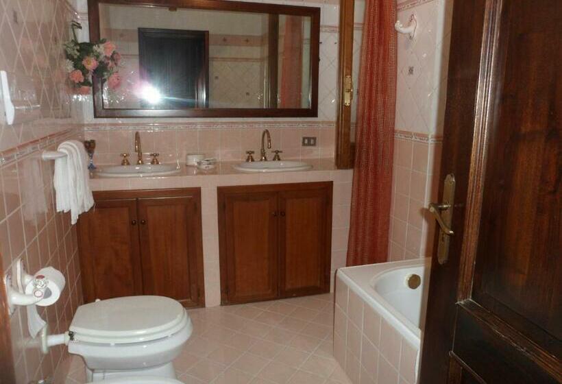 اتاق استاندارد سه نفره, Bed & Breakfast Laino