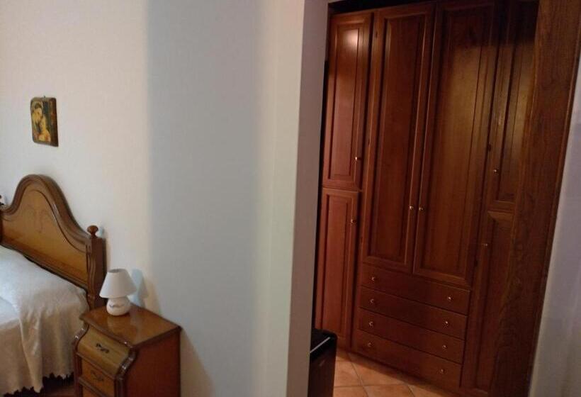 Номер Стандарт Трехместный, Bed & Breakfast Laino