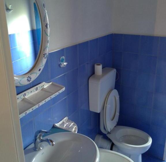 بانگلوی استاندارد, Bed & Breakfast Laino