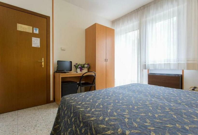 스탠다드 발코니 룸, Benacus