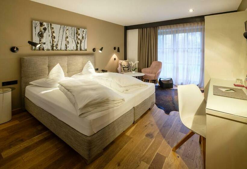 Superior Room with Terrace, Boutique Hotel Gams