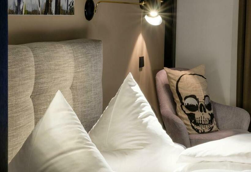 Superior Room with Terrace, Boutique Hotel Gams