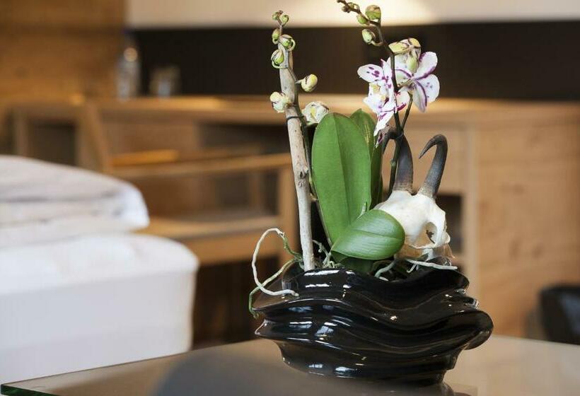 اتاق لوکس با بالکن, Boutique Hotel Gams