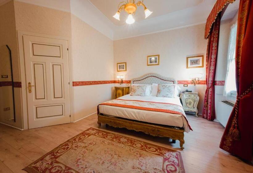 클래식 룸, Castello Di Spessa Residenze D Epoca