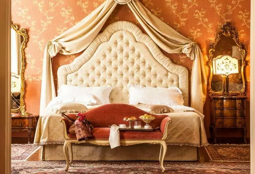 Suite, Castello Di Spessa   Residenze D Epoca