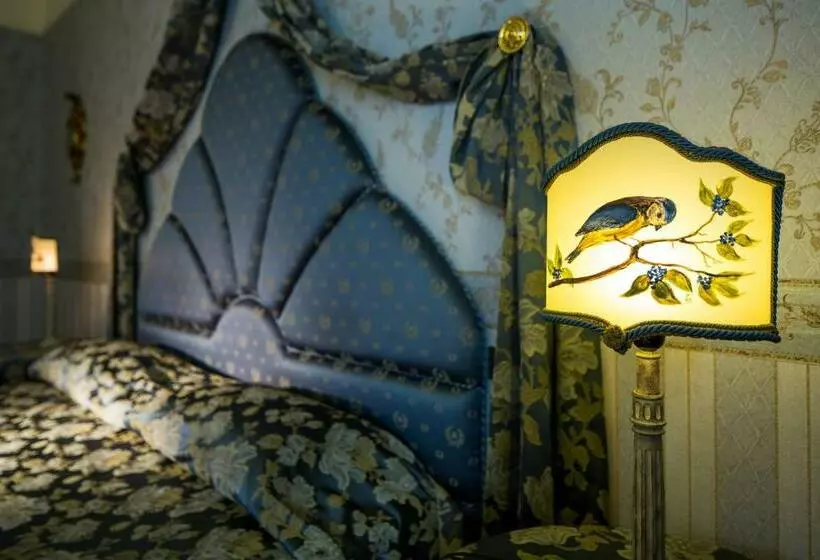 Suite Junior, Castello Di Spessa   Residenze D Epoca