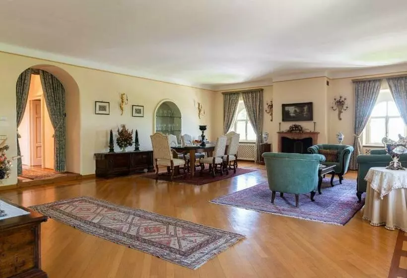 Appartamento 2 Camere da Letto, Castello Di Spessa   Residenze D Epoca