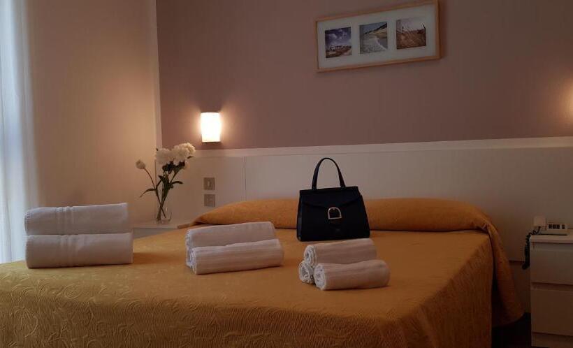 חדר סטנדרט לשלושה, Haiti