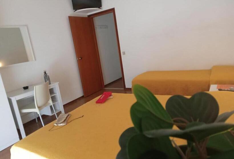 חדר סטנדרט לשלושה, Haiti