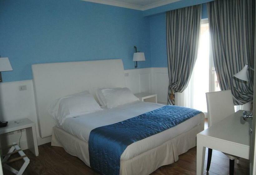 标准单人间, Helios