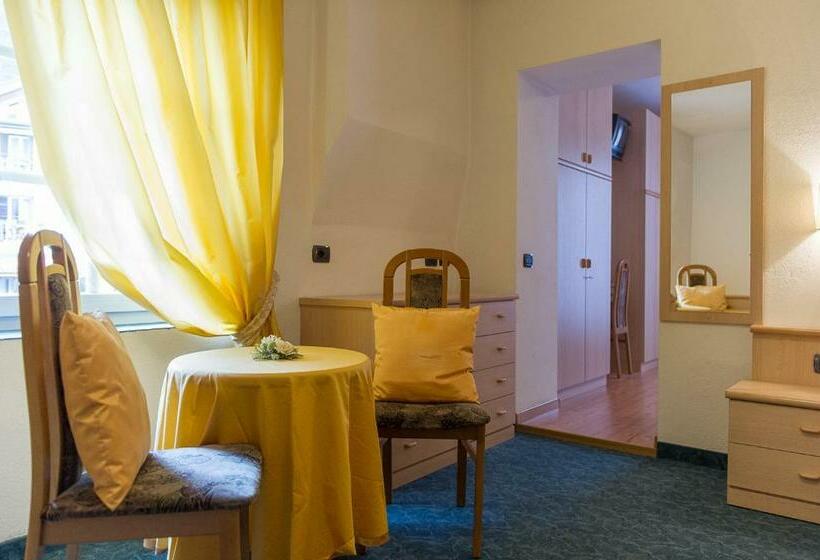 スタンダードルーム, Italia