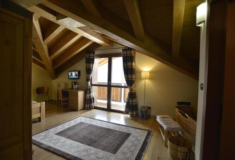 جناح جونيور, La Chance