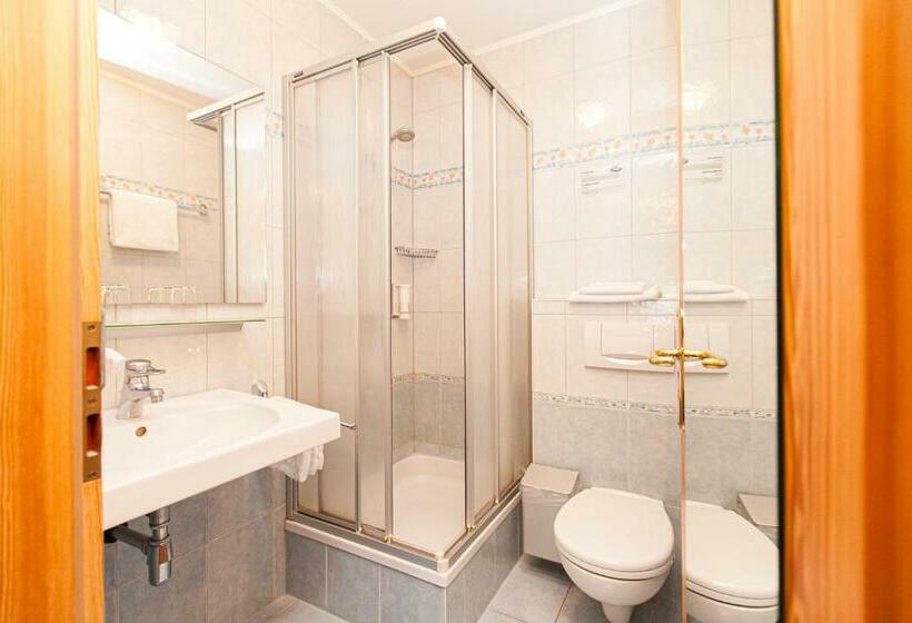 디럭스 룸, Landgasthof Tönnes