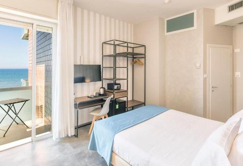 ジュニアスイート, Little