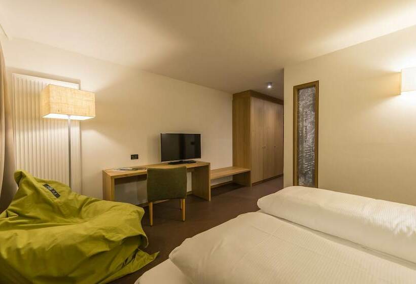 Номер Basic, Melodia Del Bosco