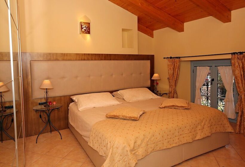 Апартаменты 3 Спальни, Palazzo Del Vice Re