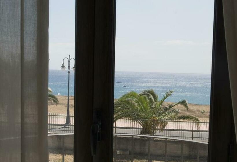 סוויטת ג'וניור, Palazzo Reginella