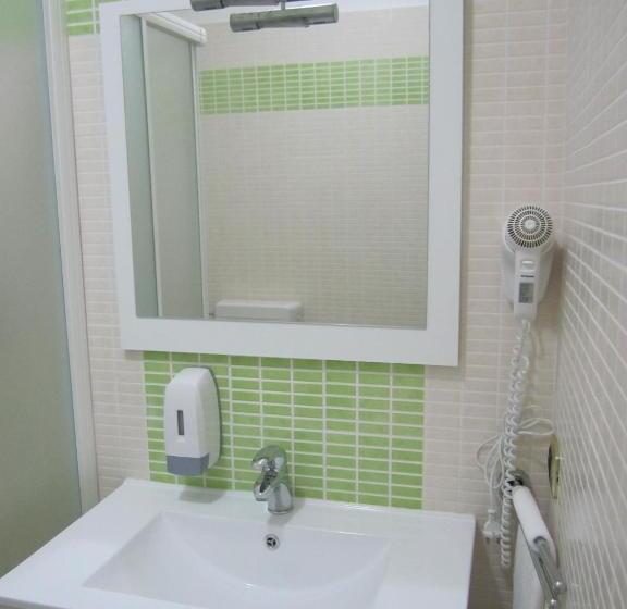 דירת חדר, Palazzo Reginella