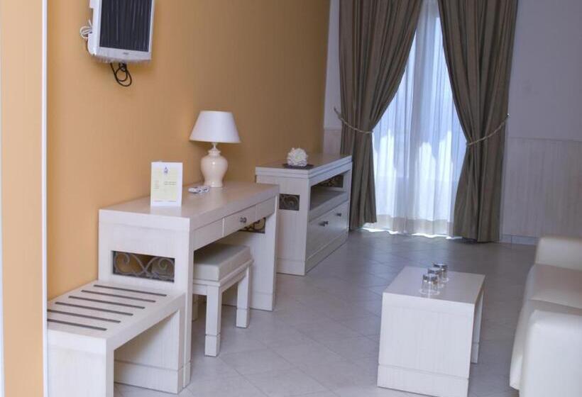 סוויטה משפחתית, Palazzo Reginella