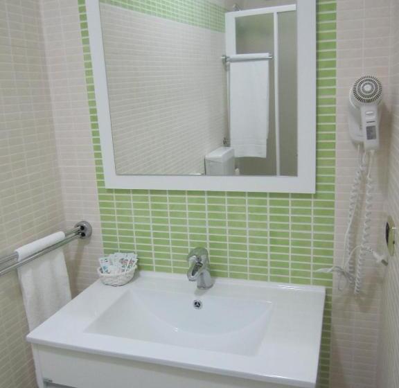 דירת חדר, Palazzo Reginella