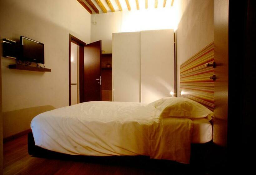 آپارتمان 1 خوابه اینتریور, Parizzi Suites & Restaurant