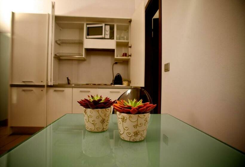 آپارتمان 1 خوابه اینتریور, Parizzi Suites & Restaurant