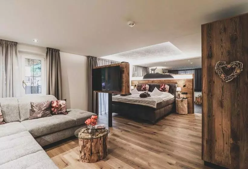 デラックススイート, Montresor Hotel Pfeldererhof