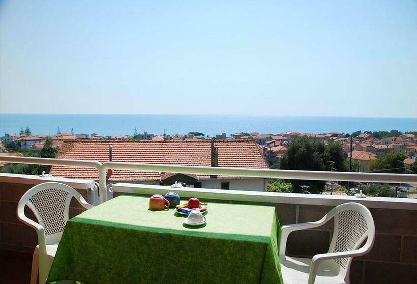 דירת 3 חדרים נוף לים, Residence Belvedere