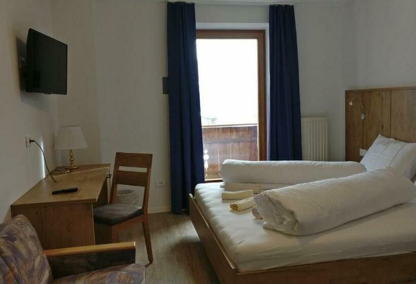 Номер Стандарт с Балконом, Residence Condor