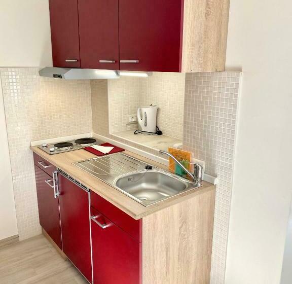 استودیوی استاندارد, Residence Signa