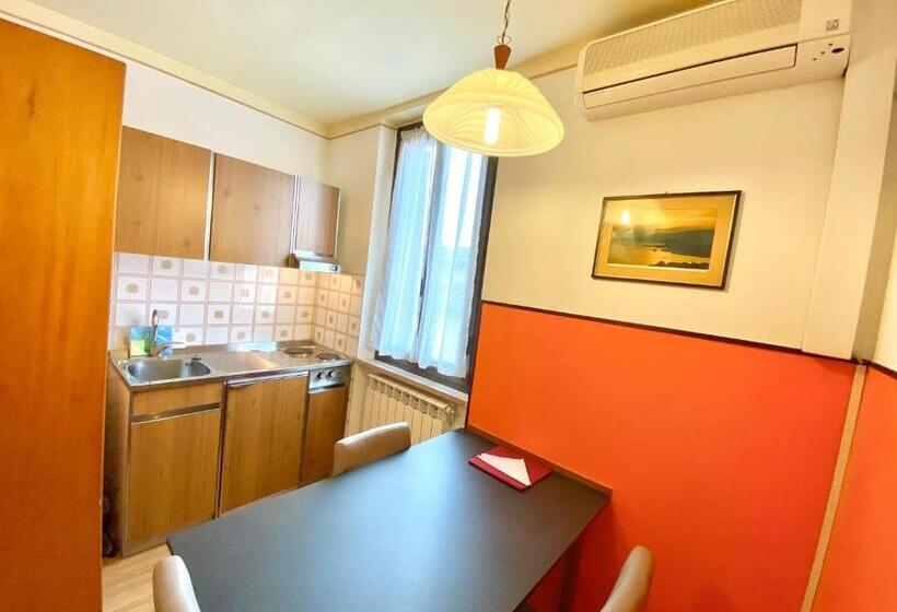 Economy Studio, Residence Signa