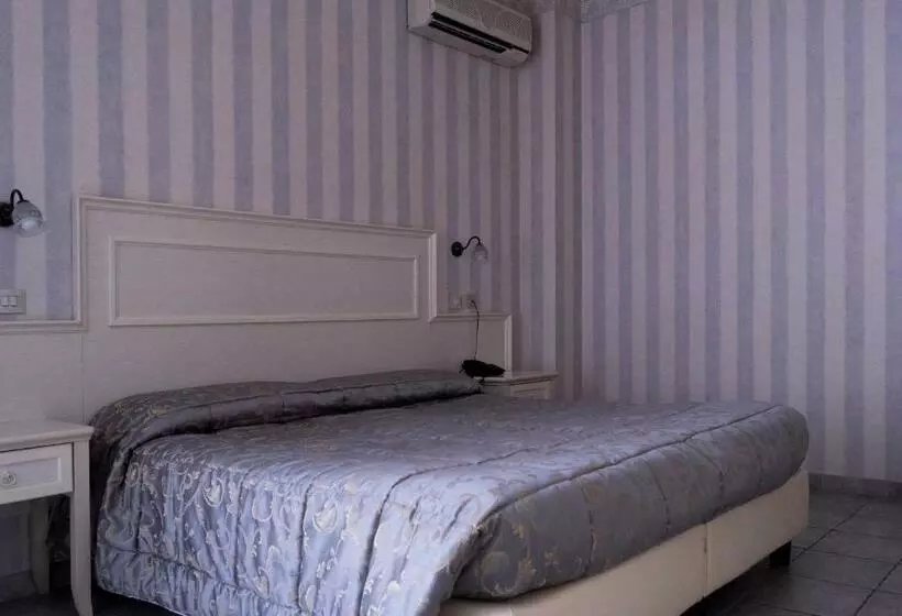 Standard-huone, Riviera