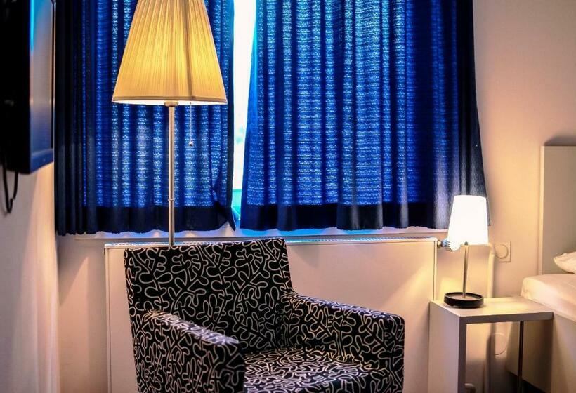 اتاق استاندارد یک نفره, Hotel & Tagungszentrum Hessenkopf