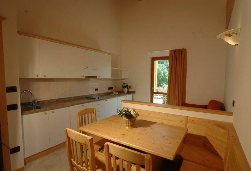 דירת חדר, Tana Della Volpe