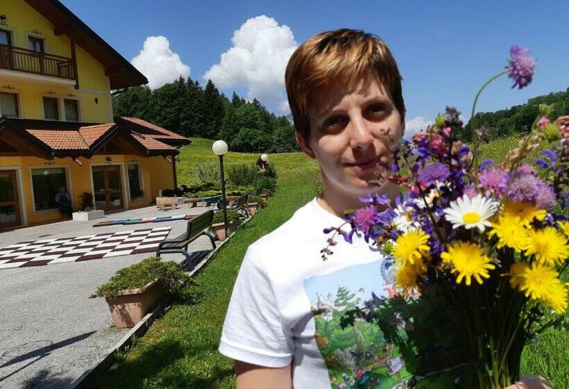 דירת חדר, Tana Della Volpe