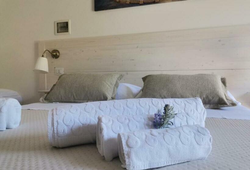 חדר סטנדרט לשלושה, Tenuta Turchi