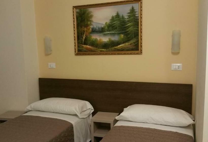 Standard-huone, Tommaseo