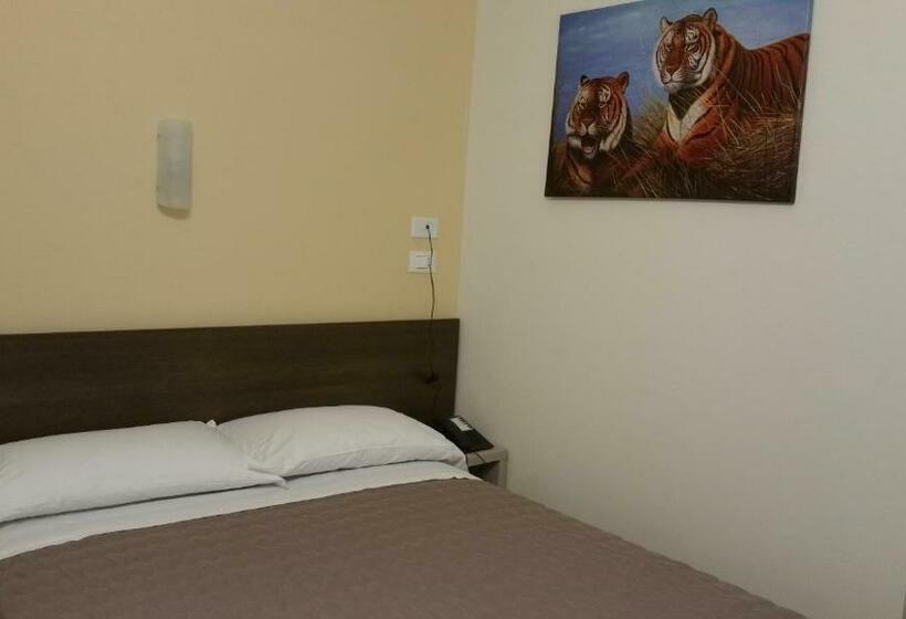 Standard Yhden Hengen Huone, Tommaseo