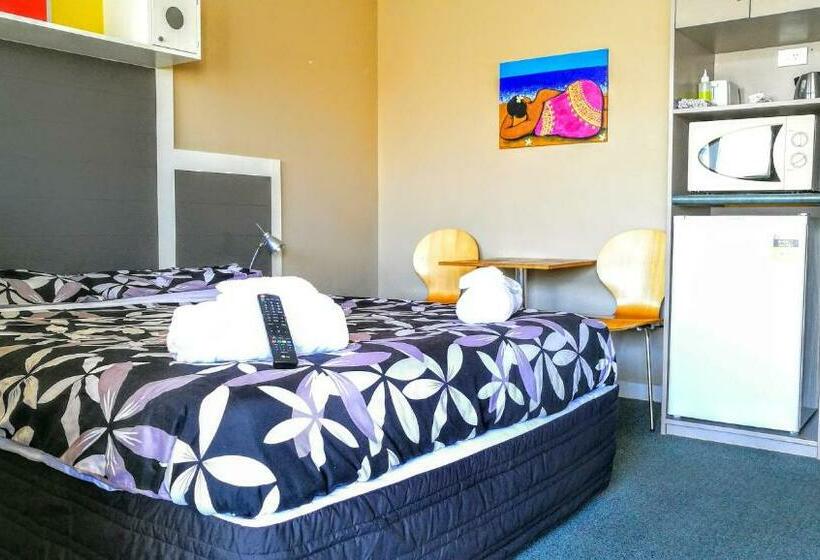 スタンダードスタジオ, Astray Motel