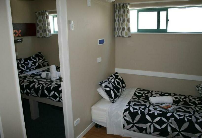 １ベッドルームファミリーアパートメント, Astray Motel