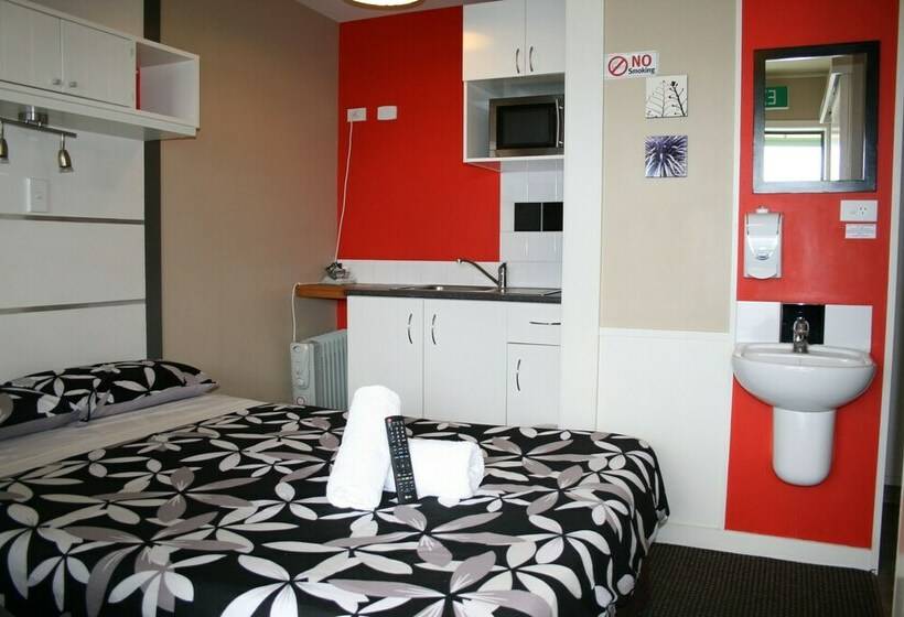 スタンダードスタジオ, Astray Motel