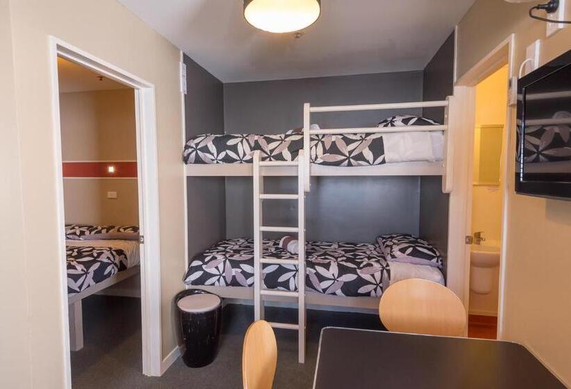 ２ベッドルームアパートメント, Astray Motel