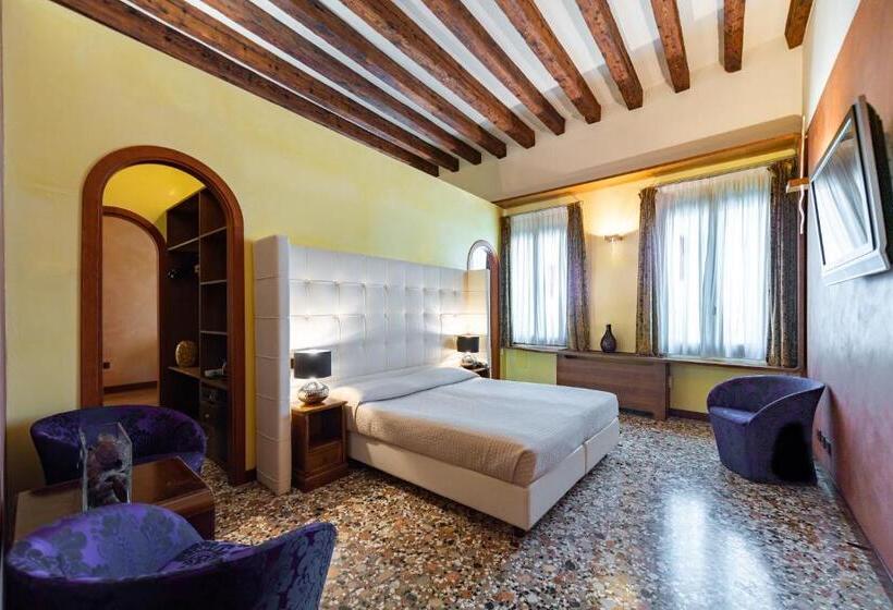 سوئیت با چشمانداز, Abbazia De Luxe