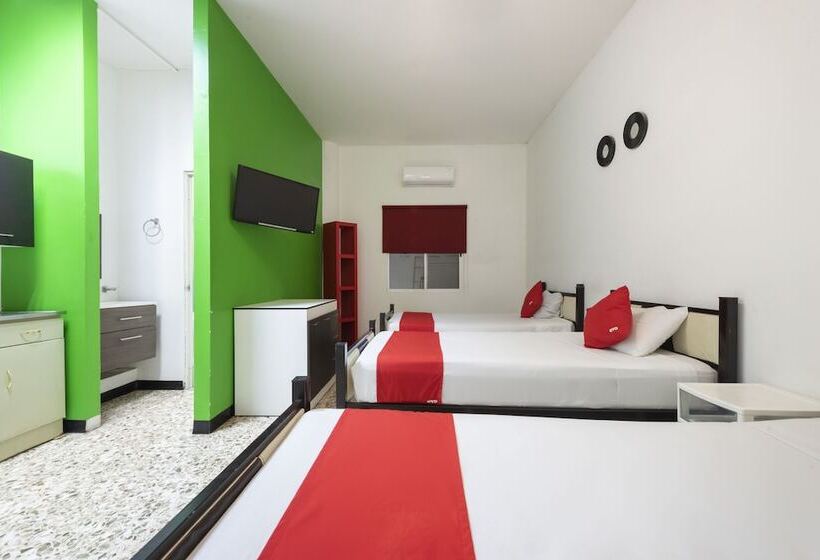 スタンダードトリプルルーム, Adhoc Empresas