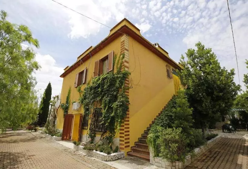 スタンダードスタジオ, Agriturismo Posta Pastorella